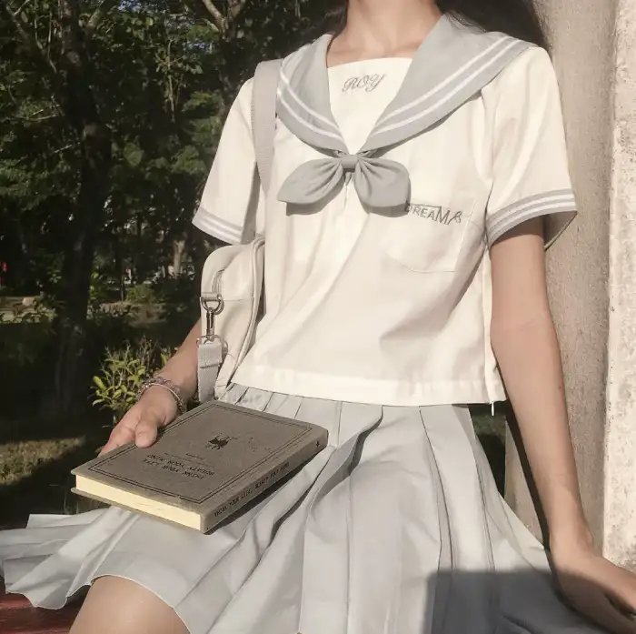 警察与女兵国语